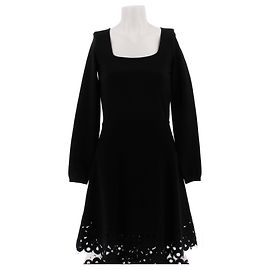 Red Valentino Robe noire fleurs ajourées sur le bas Black