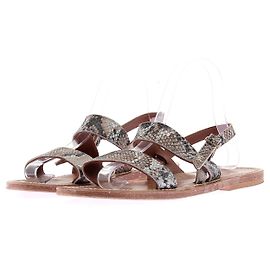 Autre Marque Sandales à imprimé python Gris