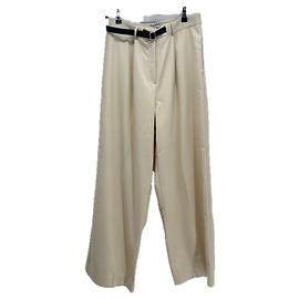 Autre Marque Off-White-Hose mit Gürtel Beige