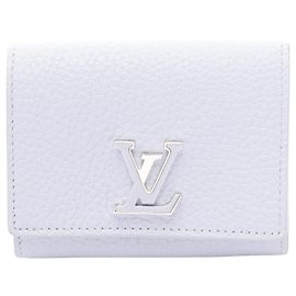 Louis Vuitton Portefeuille Capucines Tiny Bi-fold Wallet Blue