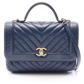 Bolsa de ombro Chanel em couro azul marinho com chevron V-Stitch Azul marinho