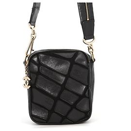 Bolsa de ombro Chanel em couro preto Preto