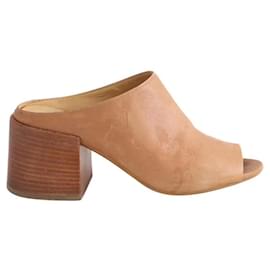 Maison Martin Margiela Mules color camel Camello