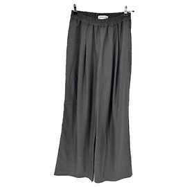 Autre Marque Pantalon gris à fines rayures Grey