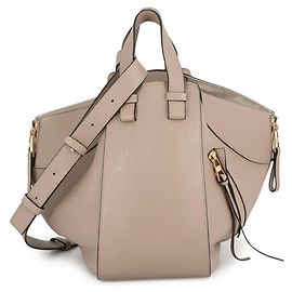 Bolsa de ombro Loewe Hammock Small de couro Bege