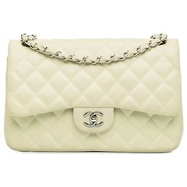 Chanel White Jumbo Classic Caviar Double Flap Branco Cru