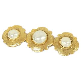 Broche Chanel de pérolas falsas Branco