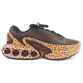 Autre Marque Baskets Nike Noir Orange Bleu Marine
