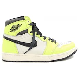 Autre Marque Baskets Nike Jordan Blanc Autre