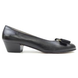 Salvatore Ferragamo Vintage Leather Pumps Black