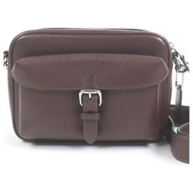 COACH Warner Cross Sling Bolsa de ombro em couro granulado refinado Marrom