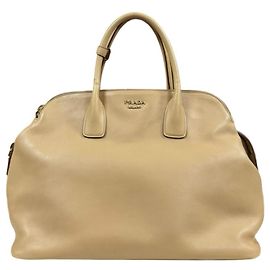 Sac à main en cuir beige Prada Beige