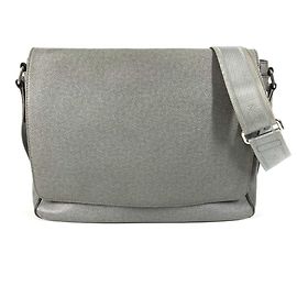 Borsa a tracolla Louis Vuitton Taiga Roman MM Marrone