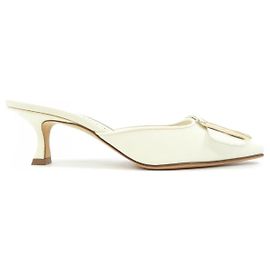 Manolo Blahnik Pumps Weiß