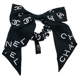 Scrunchie in seta Chanel con logo Coco Nero Bianco