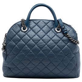 Chanel Blue CC Bowling Bag aus gestepptem Altleder-Kalbsleder Blau