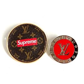 Conjunto de broches Monogram Louis Vuitton x Supreme Castaño Plata Roja