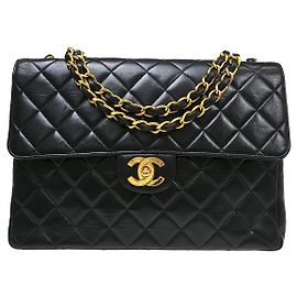 Chanel Flap Chain Schultertasche aus gestepptem Satin Small Schwarz