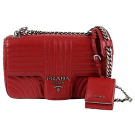 Prada Borsa a tracolla e crossbody Diagram con catena Rosso
