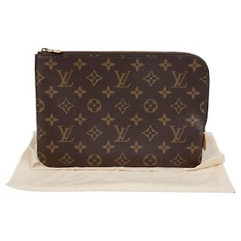 Louis Vuitton Etyu Boyajou Pm Clutch Weiß