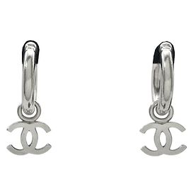 Boucles d'oreilles créoles Chanel Coco Logo argentées Argenté