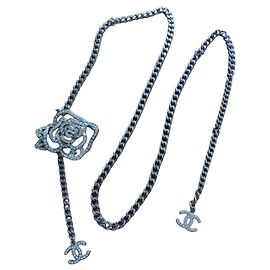 Cinto de Corrente Chanel Camélia e Logo CC Prata
