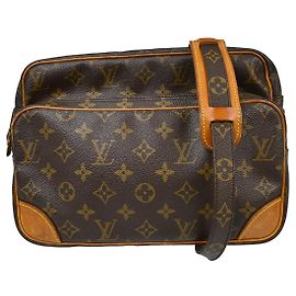 Louis Vuitton Nil Messenger Bag Monogram Canvas 28 Brown