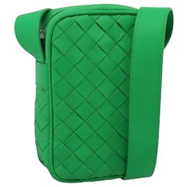 Bolsa de Ombro BOTTEGA VENETA INTRECCIATO de Couro Verde Prata Auth 186185M Prata Verde