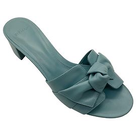 Sandálias slide Alexandre Birman em couro com detalhe de laço azul claro Azul