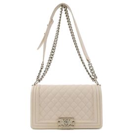 Borsa a tracolla Chanel Boy Chanel bianca Bianco