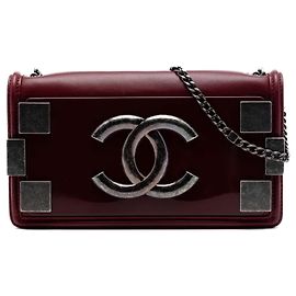 Chanel Boy Brick Horizontal Flap in agnello rosso e acrilico Rosso Bordò
