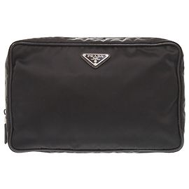 Prada Clutch aus Tessuto mit Saffiano-Besatz in Schwarz Schwarz