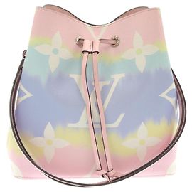 Bolsa de Ombro Louis Vuitton LV Escale Neo Noe M45124 Multicor