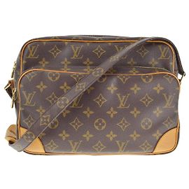 Louis Vuitton Nil Messenger Bag Monogram Canvas 28 Brown