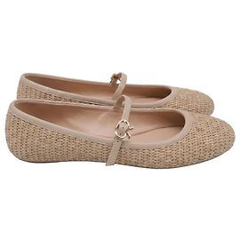 Gianvito Rossi Carla Ballet Flats in Beige Raffia Other