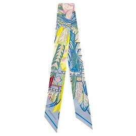 Hermès Lenço de seda azul claro e amarelo Hermes Multicor Amarelo Azul claro
