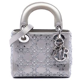 Lady Dior Mini em cetim cinza com detalhes cannage e cristais Dior Marrom Cinza