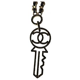 Collana Chanel Coco Mark Key Motif B17A per donna Nero D'oro