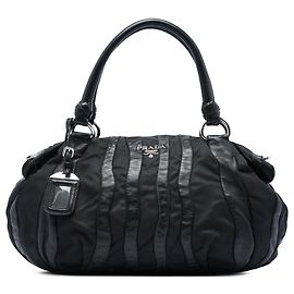 Borsa Prada Black Tessuto Nappa Waves Nero