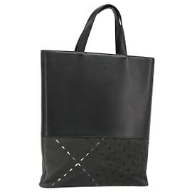 Borsa Tote BURBERRY in pelle nera con dettagli argento Auth 187340 Nero Argento