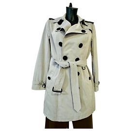 Gabardina Burberry Clásico Gris Gris