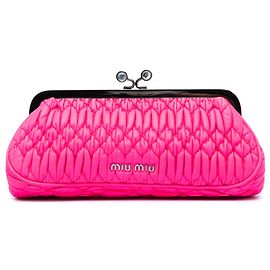 Clutch de cierre Kiss Lock en nappa matelassé rosa Miu Miu Rosa