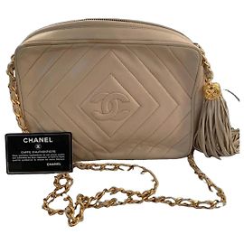 Bolsa de ombro Chanel em couro matelassê bege Bege