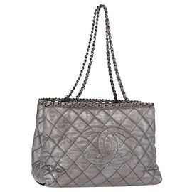 CHANEL Matelasse Chain Me Shoulder Bag Leather Silver CC Auth 187120SAV Plata