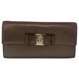 Cartera larga Salvatore Ferragamo Vara Ribbon, Gris Castaño