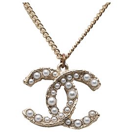 Chanel Gold CC vergoldete Perlenhalskette mit Anhänger Golden Andere