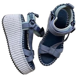 Chloé Nama Plateau-Sandalen aus Canvas Weiß Blau