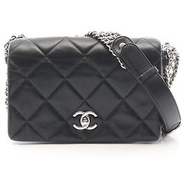 Bolsa de Ombro Chanel Matelassé Preto