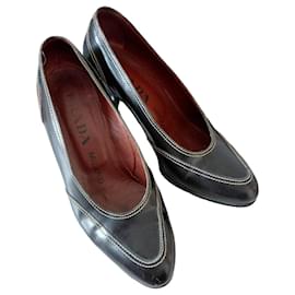 Prada Leather Contrast Stitching High Heels Black
