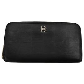 Chanel Logo CC Fermeture zippée ronde leather long Black